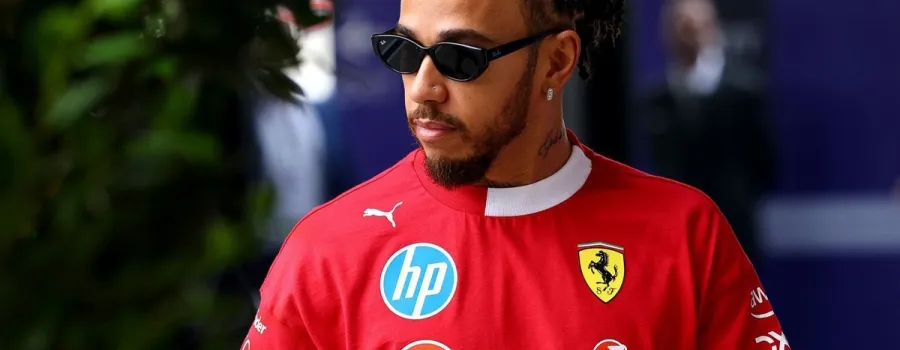 Lewis Hamilton suferă accident straniu la antrenamentele din Abu Dhabi