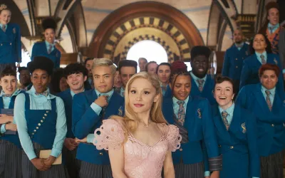 Ariana Grande le reamintește fanilor să nu comenteze asupra aspectului fizic